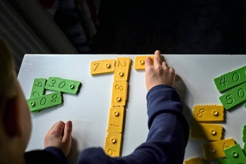 Newmero - klocki matematyczne. Mały zestaw 27 el. Newmero Newmero - klocki matematyczne. Mały zestaw 27 el. Newmero
