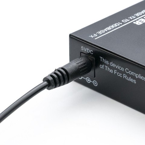 Dwukierunkowy Media Konwerter SWITCH Ethernet 1x RJ45 1x SFP | 1000Mb/s | 5V Dwukierunkowy Media Konwerter SWITCH Ethernet 1x RJ45 1x SFP | 1000Mb/s | 5V