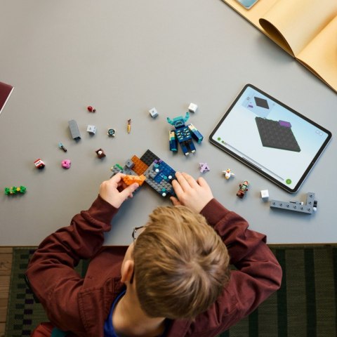 Klocki Minecraft 21274 Spotkanie ze strażnikiem Klocki Minecraft 21274 Spotkanie ze strażnikiem
