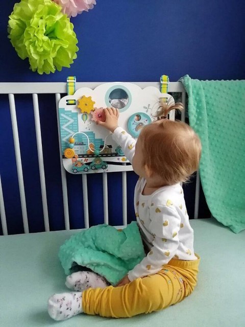 Tablica aktywności do powieszenia - Dzieci świata Nefere Tablica aktywności do powieszenia - Dzieci świata Nefere